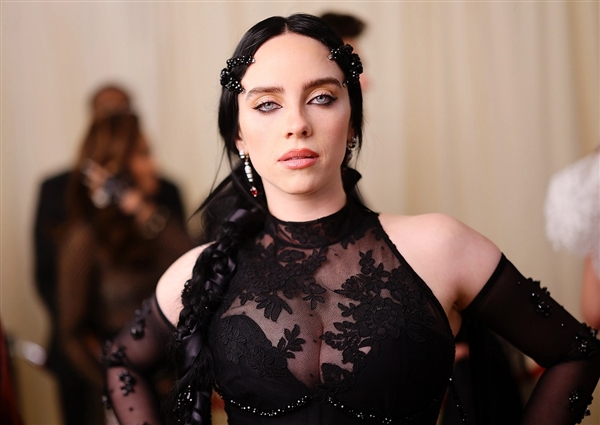 德普脚踝骨折推迟巡演